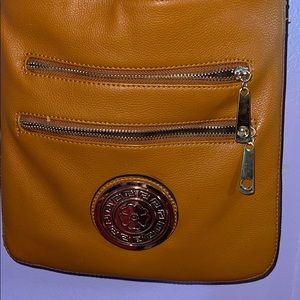 Small/medium crossbody purse